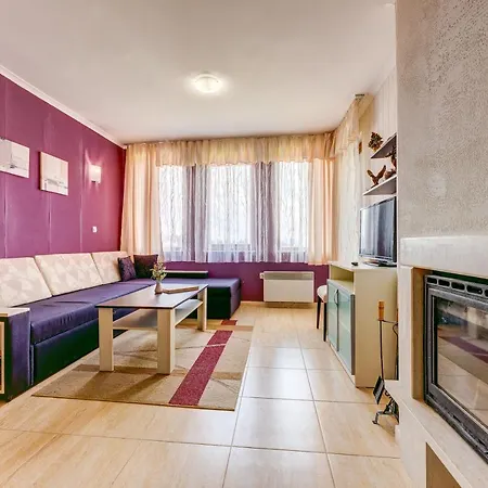 Colorful 2bd With Indoor Fireplace And Mountain View By Flat Mаnager Apartment *