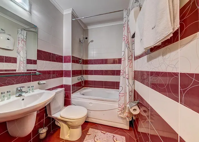 Colorful 2bd With Indoor Fireplace And Mountain View By Flat Mаnager Apartment *